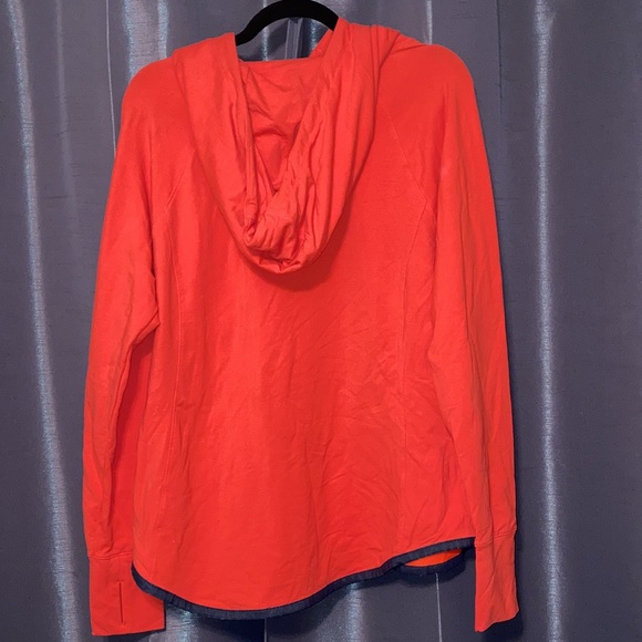 Athleta Hoodie Size Large - Picture 3 of 3